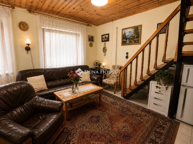 Eladó nyaraló, Cserkeszőlőn 39.9 M Ft, 4 szobás