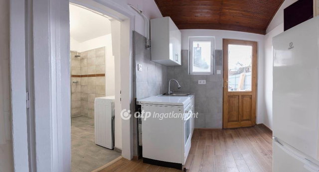 Eladó családi ház, Kiskunfélegyházán 19.9 M Ft, 1 szobás