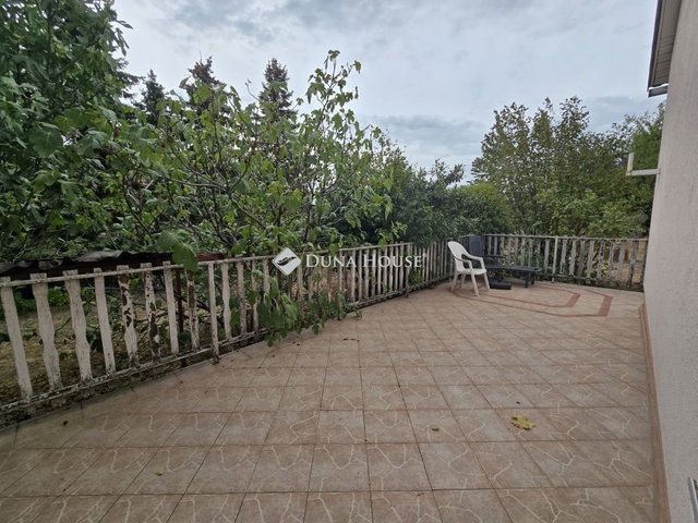 Eladó családi ház, Szentkirályszabadján 115 M Ft, 7 szobás
