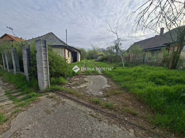 Eladó telek, Tápiószecsőn 12.5 M Ft / költözzbe.hu