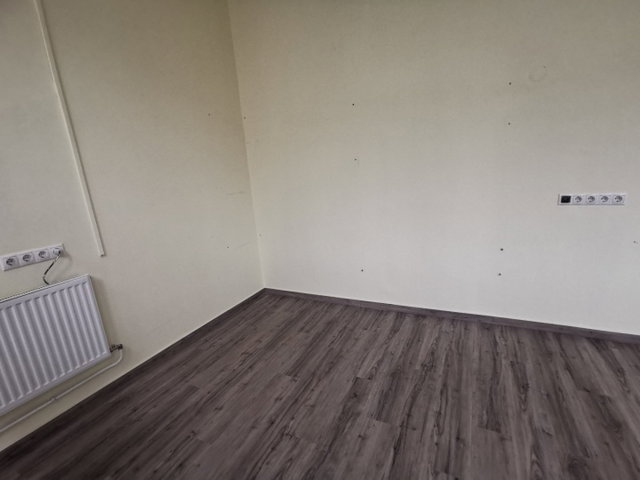 Kiadó iroda, Győrött 90 E Ft / hó, 1 szobás