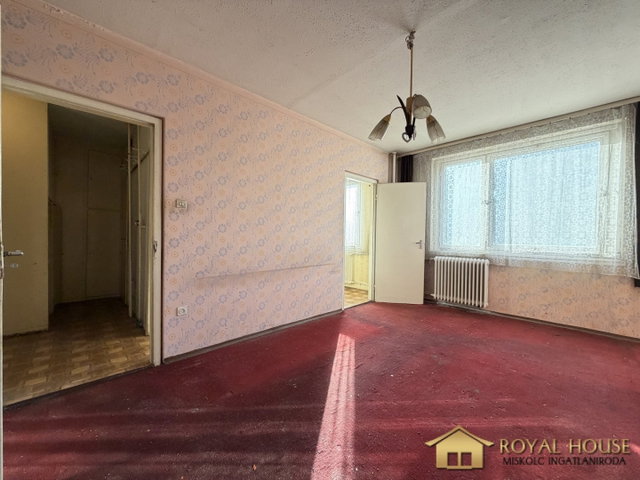 Eladó panellakás, Miskolcon, Malomszög utcában 21.9 M Ft