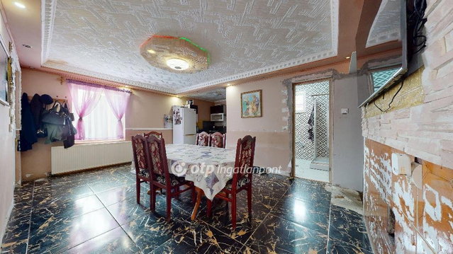 Eladó családi ház, Halmajon 35 M Ft, 3 szobás