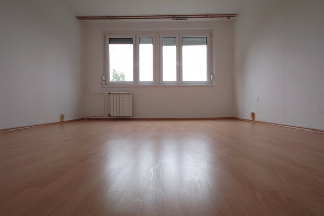 Eladó panellakás, Kecskeméten 34.5 M Ft, 1 szobás