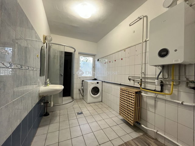 Kiadó családi ház, albérlet, Kecskeméten, Talfája közben