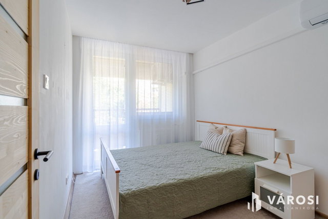 Kiadó panellakás, albérlet, Szegeden 200 E Ft / hó, 2 szobás