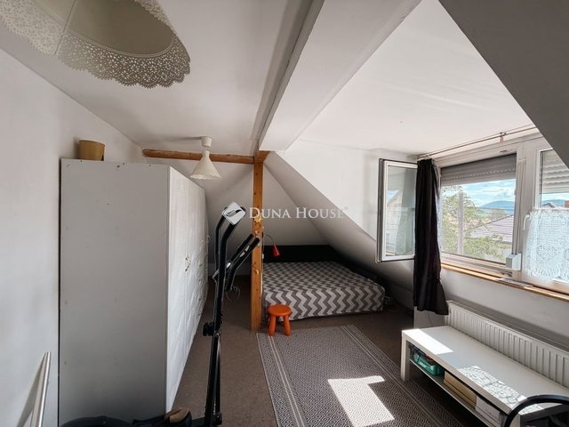 Eladó családi ház, Pilisvörösváron 144.99 M Ft, 7 szobás