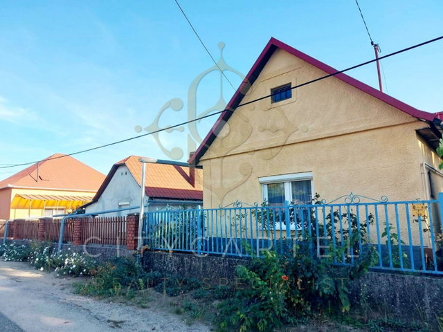 Eladó családi ház, Bölcskén 26 M Ft, 3 szobás