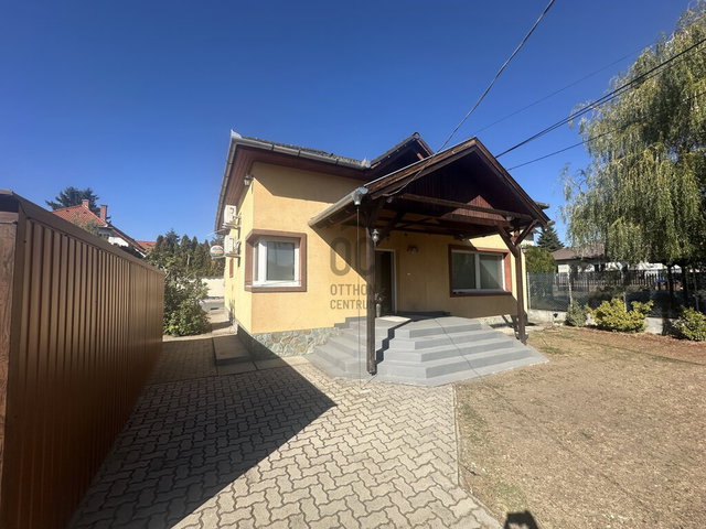 Eladó családi ház, Érden 187.9 M Ft, 7 szobás