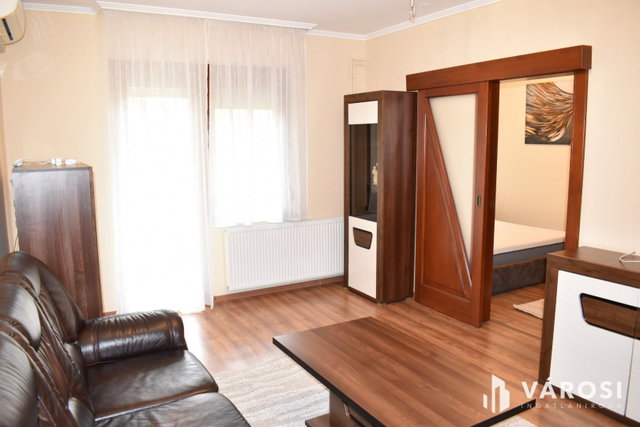 Kiadó téglalakás, albérlet, Gyulán 150 E Ft / hó, 3 szobás