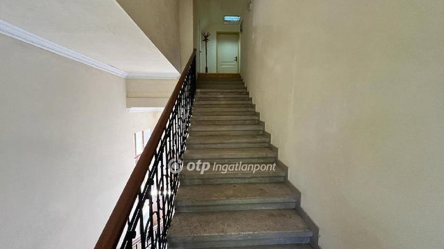 Kiadó iroda, Debrecenben 200 E Ft / hó, 1 szobás