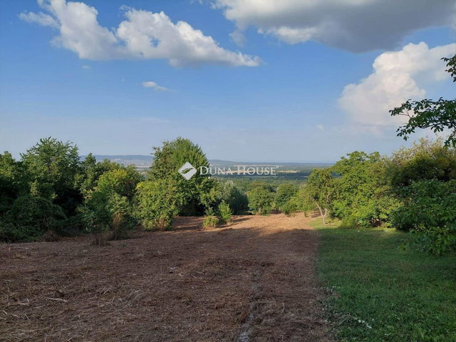 Eladó telek, Bazsiban 8.9 M Ft / költözzbe.hu