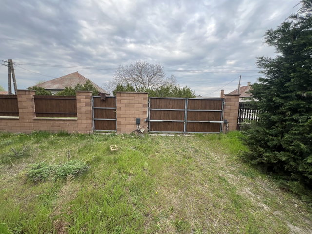 Eladó családi ház, Pusztavacson 45 M Ft, 5 szobás