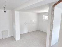Eladó téglalakás, Vecsésen 45 M Ft, 2 szobás