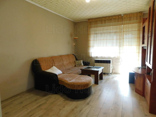 Eladó téglalakás, Dombóváron 35 M Ft, 2+1 szobás