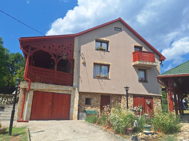 Eladó családi ház, Miskolcon 66.9 M Ft, 4 szobás