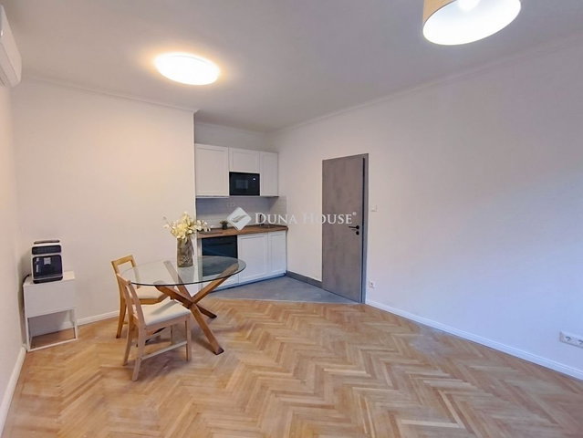 Eladó téglalakás, Budapesten, XIII. kerületben 71 M Ft, 2 szobás