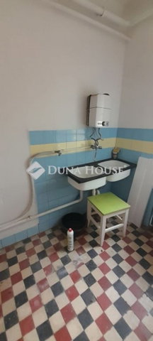 Eladó családi ház, Forráskúton 35 M Ft, 2 szobás