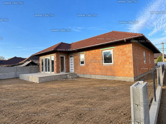 Eladó ikerház, Vácrátóton 95 M Ft, 2+2 szobás