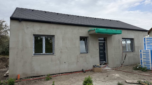 Eladó családi ház, Siófokon 100 M Ft, 4 szobás