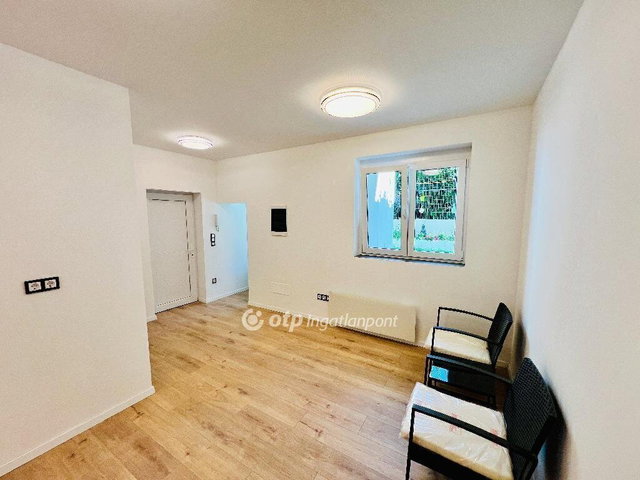 Eladó téglalakás, Budapesten, IX. kerületben 41.9 M Ft, 1 szobás