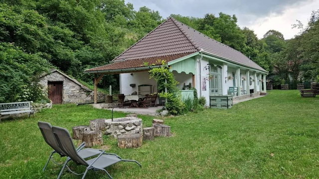 Eladó családi ház, Vágáshután 58 M Ft, 2 szobás