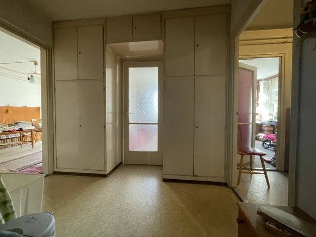 Eladó téglalakás, Veszprémben, Kalmár téren 63 M Ft, 3 szobás