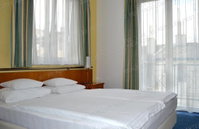 Eladó hotel, XIV. kerületben 3000 M Ft, 54 szobás