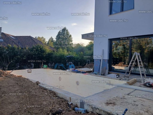 Eladó családi ház, Nagykovácsiban 359 M Ft, 5 szobás