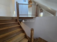 Eladó családi ház, Pécsett 79.9 M Ft, 7 szobás