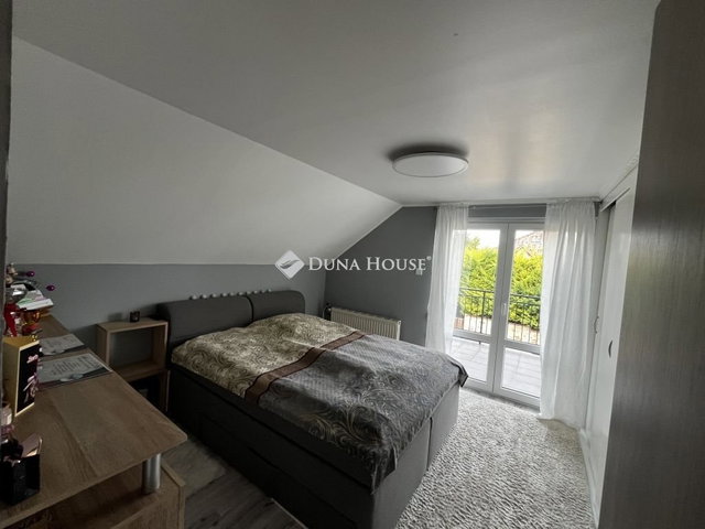 Eladó családi ház, Balatonalmádiban 250 M Ft, 5 szobás