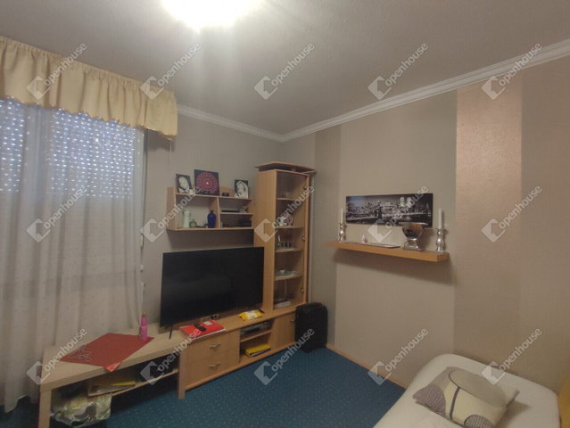 Eladó téglalakás, Tatabányán 39.99 M Ft, 2 szobás