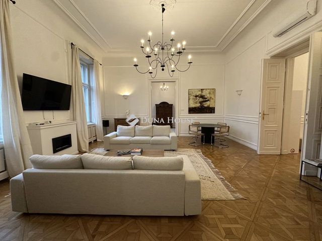 Kiadó téglalakás, albérlet, VI. kerületben, Andrássy úton