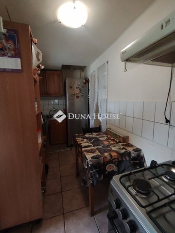 Eladó családi ház, Debrecenben 26 M Ft, 2 szobás