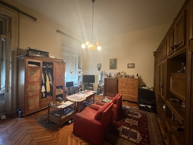 Eladó téglalakás, Budapesten, XI. kerületben 56.9 M Ft, 1 szobás