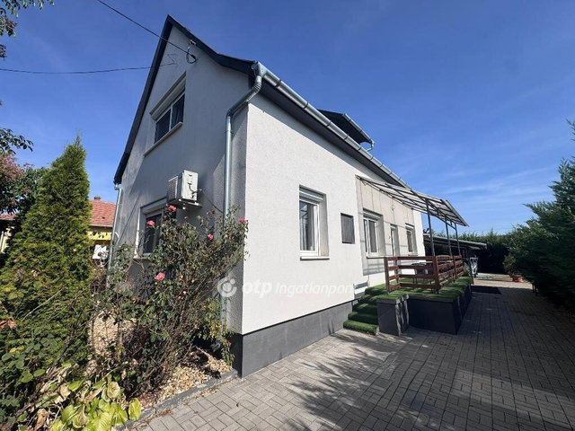 Eladó családi ház, Tiszafüreden 105 M Ft, 2+1 szobás