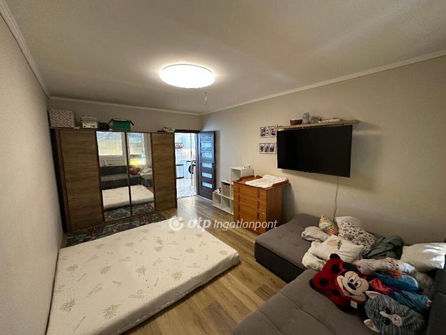 Eladó panellakás, Nyíregyházán 37.49 M Ft, 2 szobás
