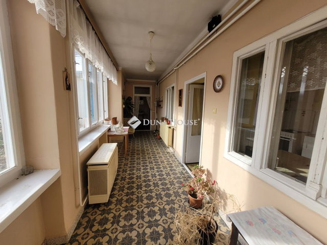 Eladó családi ház, Dunaszekcsőn 29 M Ft, 6 szobás