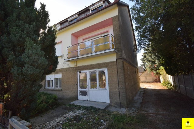 Eladó családi ház, Bükön 49.9 M Ft, 9 szobás