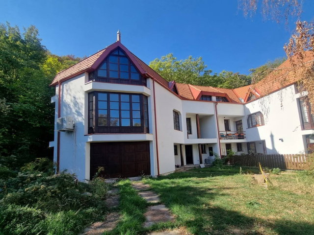 Eladó családi ház, Budapesten, II. kerületben 169.8 M Ft