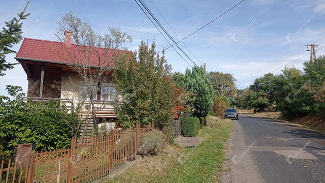 Eladó családi ház, Zalaegerszegen 16.5 M Ft, 1 szobás