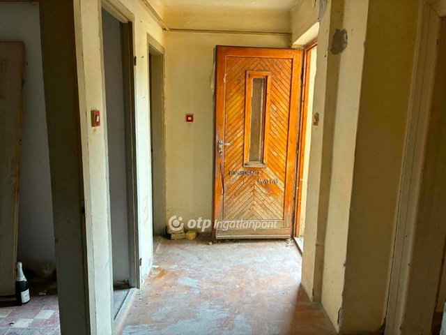 Eladó téglalakás, Mezőhegyesen 15 M Ft, 2 szobás