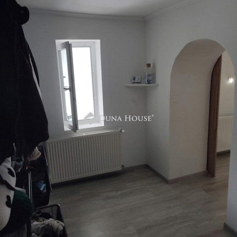 Eladó családi ház, Szegeden 63 M Ft, 4 szobás