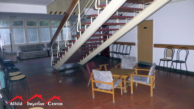 Eladó iroda, Békéscsabán, Deák utcában 8.99 M Ft