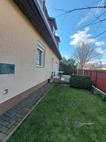 Eladó családi ház, Pusztaszabolcson 85 M Ft, 2 szobás