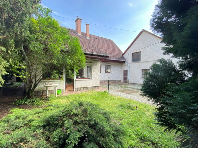 Eladó családi ház, Szentendrén 119 M Ft, 5 szobás