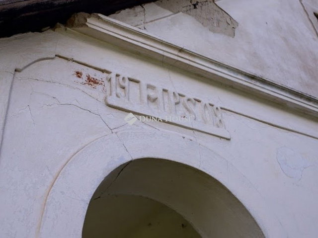 Eladó családi ház, Decsen, Szőlőhegyi utcában 16 M Ft