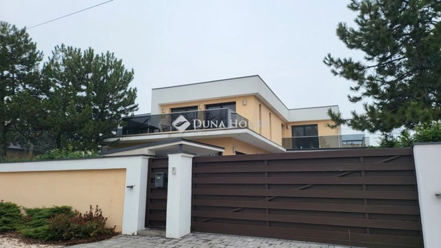 Eladó családi ház, Érden 370 M Ft, 4 szobás