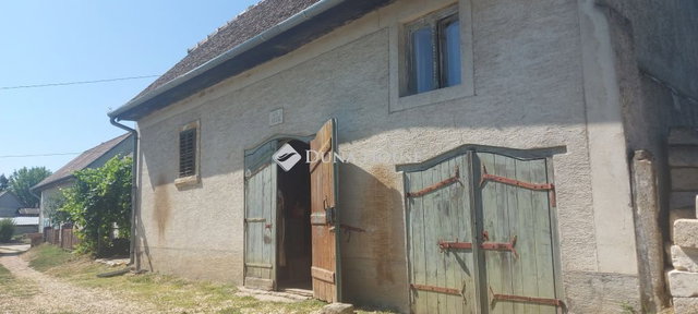 Eladó mezogazdasagi ingatlan, Etyeken 49.9 M Ft, 1 szobás