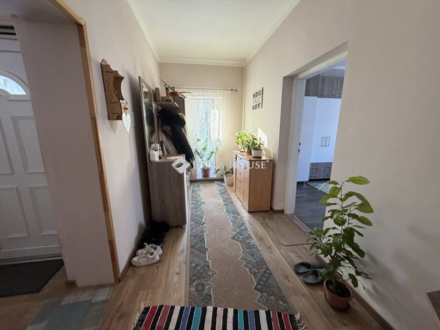 Eladó családi ház, Dunaszegen 77.9 M Ft, 3 szobás